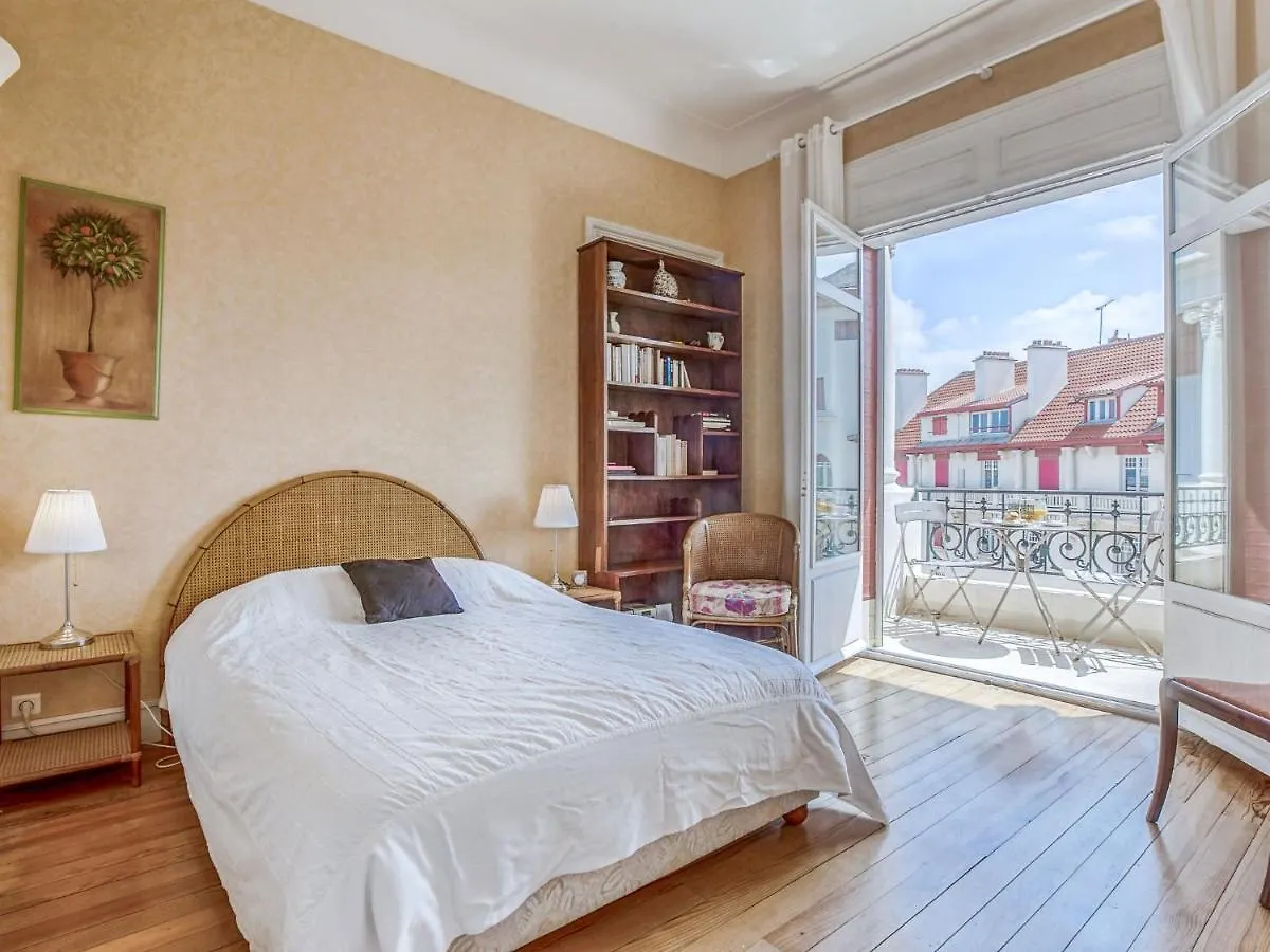 Apartment Carlton-2 By Interhome Biarritz